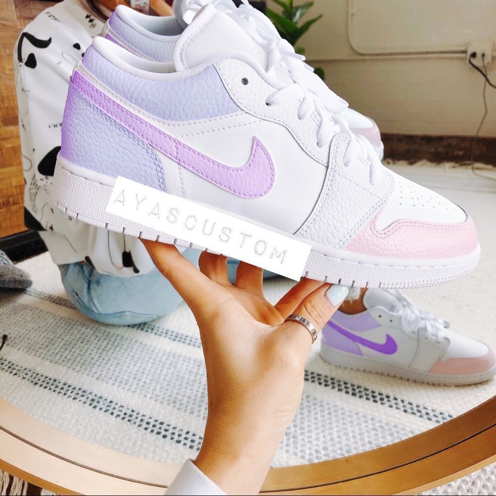 Custom painted air jordan low
